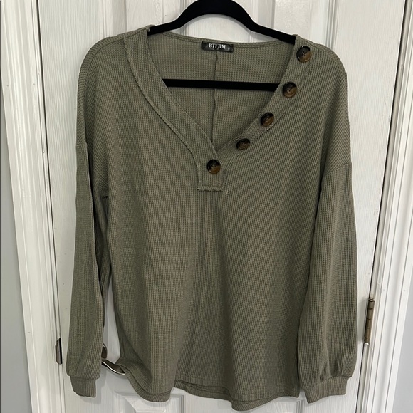 BTFBM Tops - Olive Button-Detail Women's Top